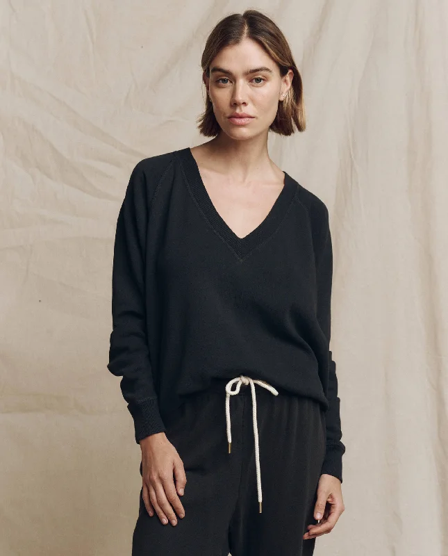 The V-Neck Sweatshirt. -- Almost Black Monochromatic Office Style